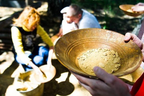 Международный день семьи в Аквилоне: добыча золота